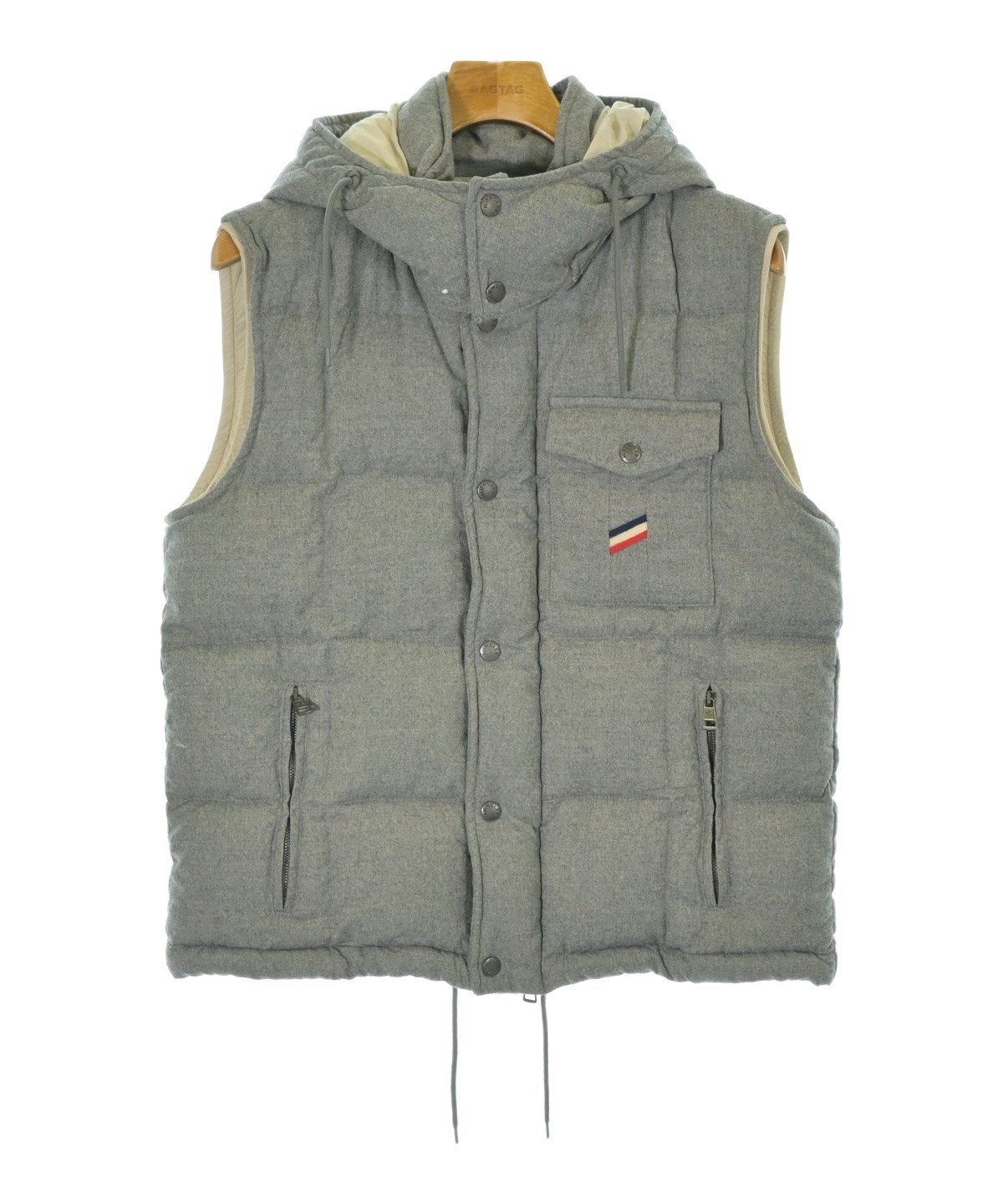 MONCLER（モンクレール）ダウンジャケット/ダウンベスト グレー サイズ