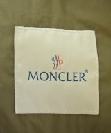 MONCLER（モンクレール）ダウンジャケット/ダウンベスト カーキ サイズ:2(M位) メンズ/2200663371075