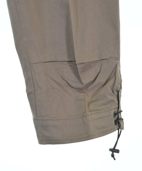 MONCLER GRENOBLE（モンクレールグルノーブル）ショートパンツ カーキ サイズ:46(M位) メンズ/2200678975480