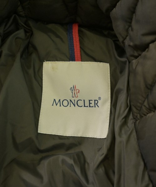 MONCLER（モンクレール）ダウンジャケット/ダウンベスト カーキ サイズ:1(S位) メンズ/2200693776017