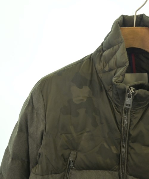 MONCLER（モンクレール）ダウンジャケット/ダウンベスト カーキ サイズ:1(S位) メンズ/2200693776017