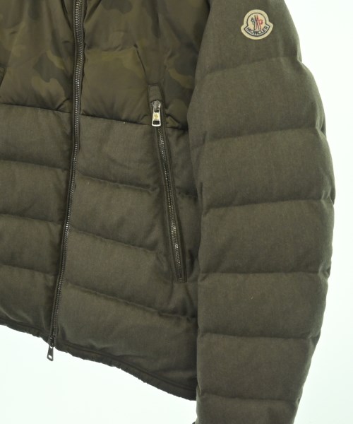 MONCLER（モンクレール）ダウンジャケット/ダウンベスト カーキ サイズ:1(S位) メンズ/2200693776017