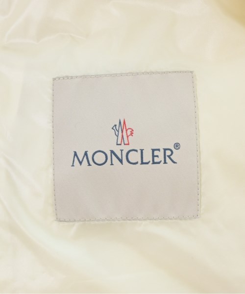 MONCLER（モンクレール）ダウンジャケット/ダウンベスト 白 サイズ:3(L位) メンズ/2200693919025