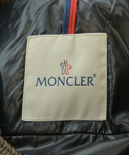 MONCLER（モンクレール）ダウンジャケット/ダウンベスト 茶 サイズ:2(M位) メンズ/2200652102024