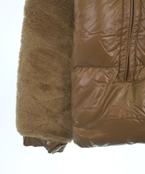 MONCLER（モンクレール）ダウンジャケット/ダウンベスト ベージュ サイズ:3(L位) メンズ/2200656193028