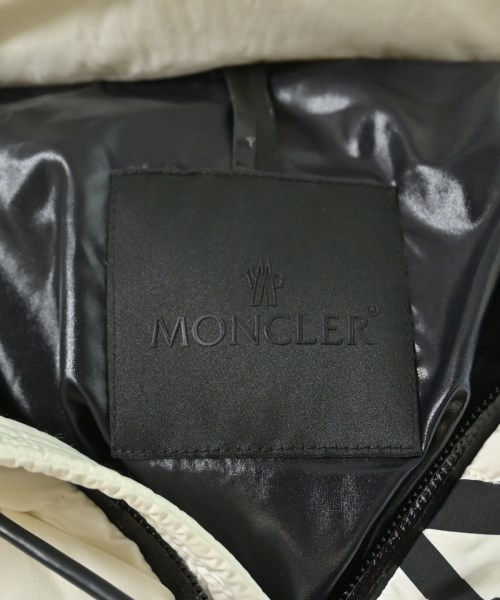 MONCLER（モンクレール）ダウンジャケット/ダウンベスト 白 サイズ:2(M位) メンズ/2200657352011
