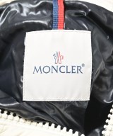 MONCLER（モンクレール）ダウンジャケット/ダウンベスト 白 サイズ:2(M位) メンズ/2200657352028