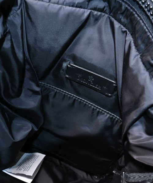 MONCLER（モンクレール）ショルダーバッグ 黒 サイズ:- メンズ/2200659856104