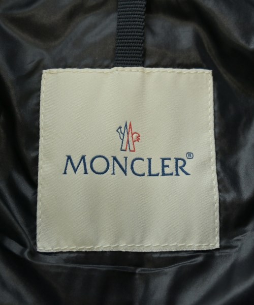 MONCLER（モンクレール）ダウンジャケット/ダウンベスト グレー サイズ:1(S位) メンズ/2200660140018