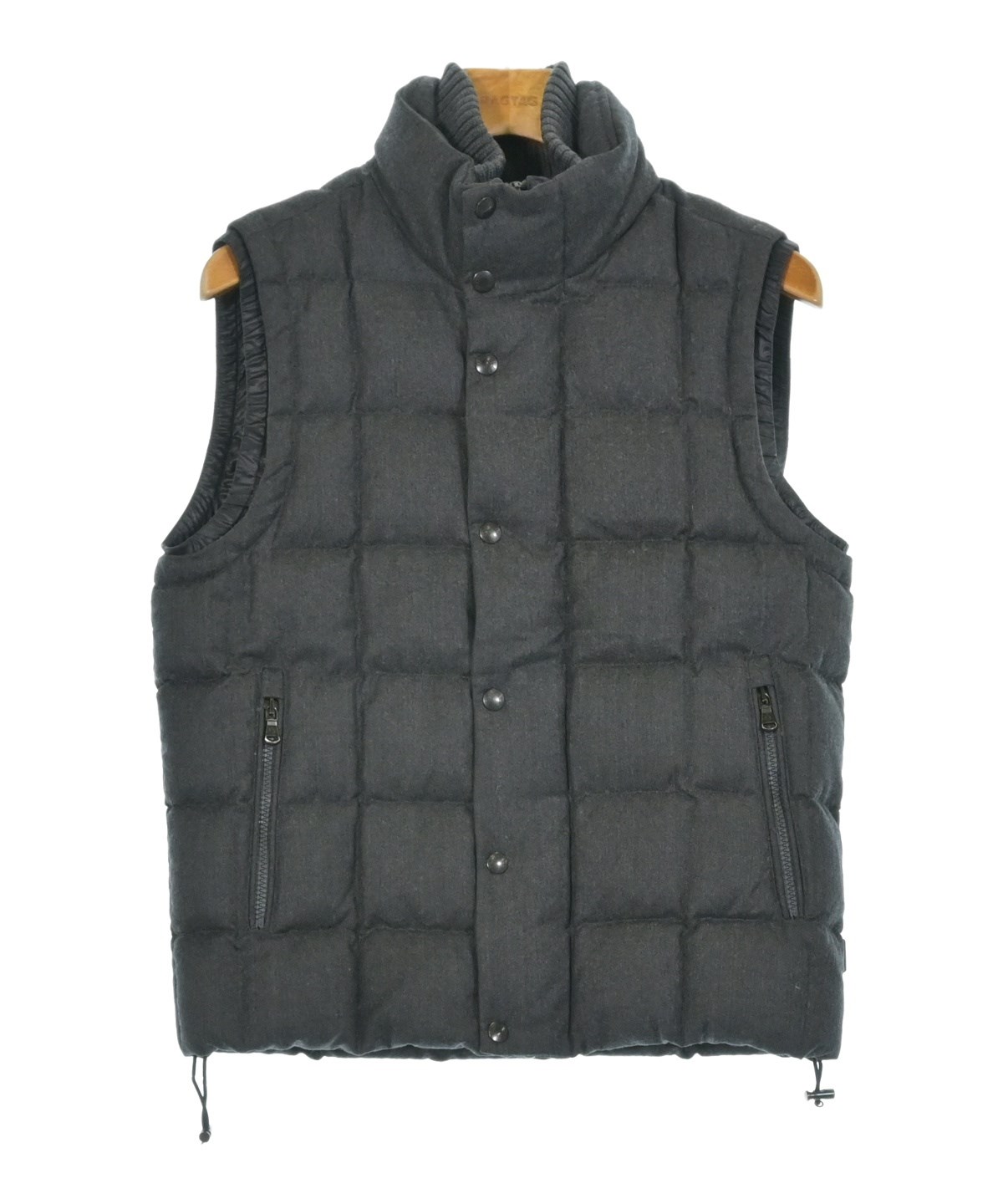 MONCLER（モンクレール）ダウンジャケット/ダウンベスト グレー サイズ