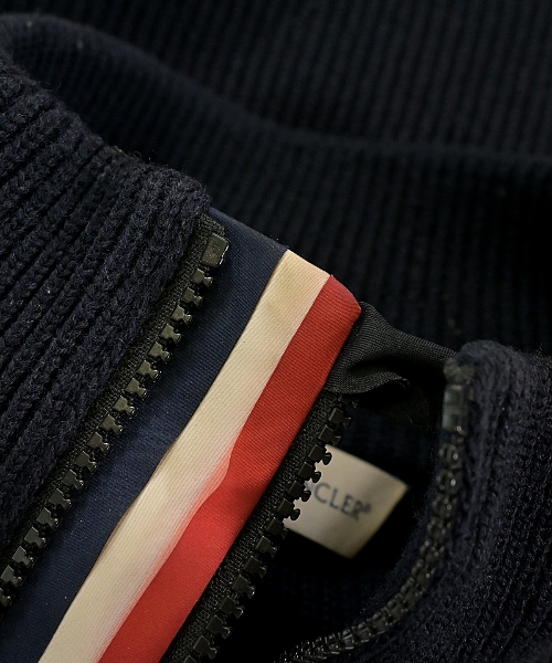 MONCLER（モンクレール）ダウンジャケット/ダウンベスト 紺 サイズ:XL メンズ/2200657506025