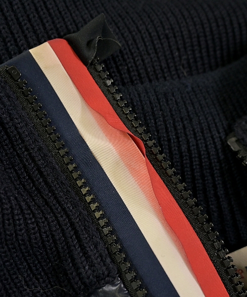 MONCLER（モンクレール）ダウンジャケット/ダウンベスト 紺 サイズ:XL メンズ/2200657506025