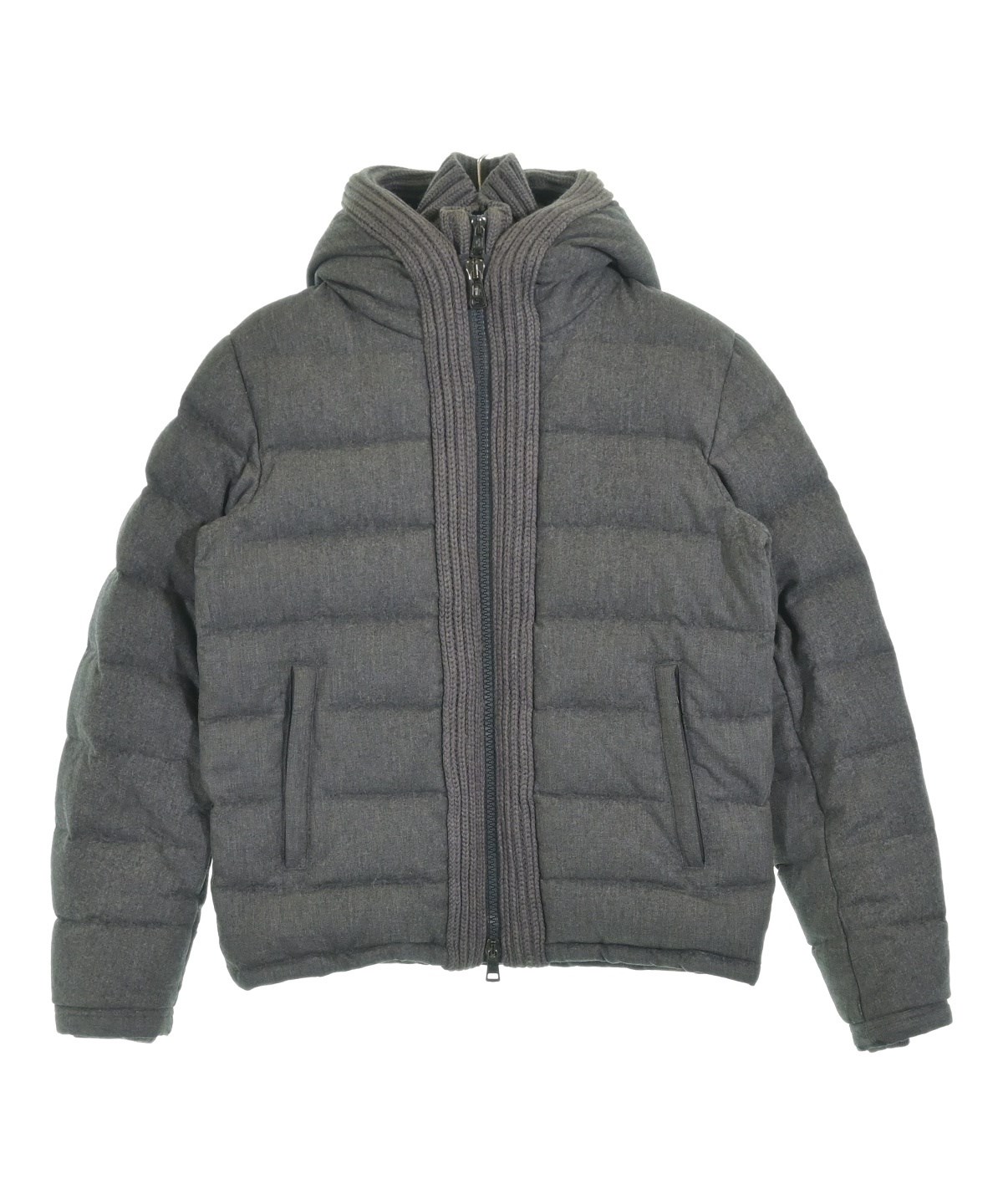 MONCLER（モンクレール）ダウンジャケット/ダウンベスト グレー サイズ