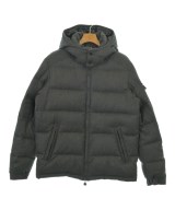 MONCLER（モンクレール）ダウンジャケット/ダウンベスト グレー サイズ:4(XL位) メンズ/2200718993078