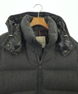 MONCLER（モンクレール）ダウンジャケット/ダウンベスト グレー サイズ:4(XL位) メンズ/2200718993078