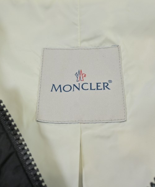 MONCLER（モンクレール）マウンテンパーカー 白 サイズ:2(M位) レディース/2200634044342