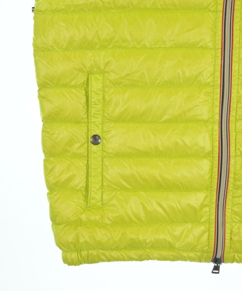 MONCLER（モンクレール）ダウンジャケット/ダウンベスト 黄 サイズ:3(L位) メンズ/2200646675046
