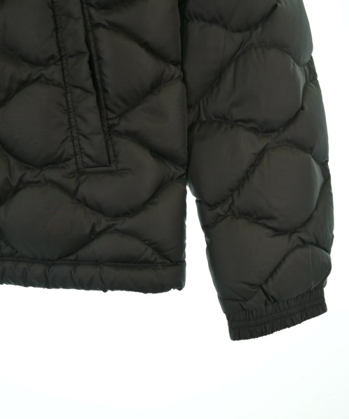 MONCLER（モンクレール）ダウンジャケット/ダウンベスト 黒 サイズ:3(L位) メンズ/2200630508015