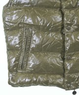 MONCLER（モンクレール）ダウンジャケット/ダウンベスト カーキ サイズ:1(S位) メンズ/2200652060027