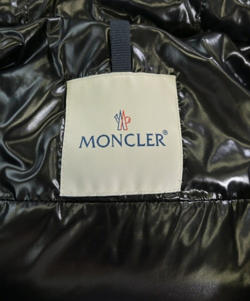 MONCLER（モンクレール）ダウンジャケット/ダウンベスト 黒 サイズ:0(XS位) メンズ/2200704896017