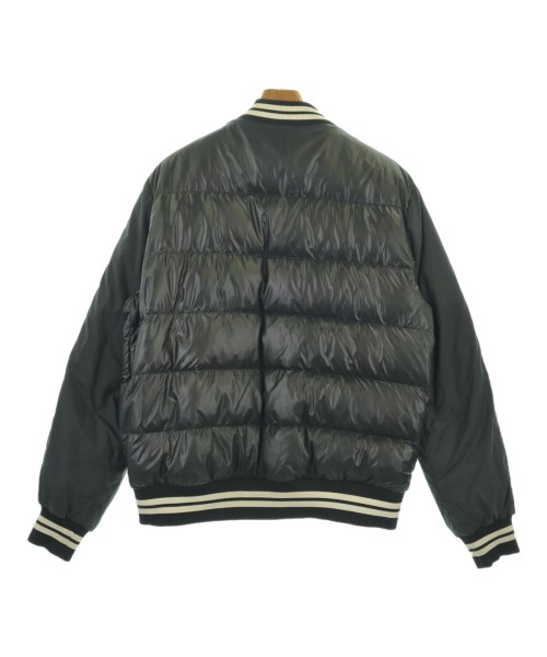 MONCLER（モンクレール）ダウンジャケット/ダウンベスト 黒 サイズ:3(L位) メンズ/2200705682046