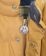 MONCLER（モンクレール）ダウンジャケット/ダウンベスト ベージュ サイズ:-(XL位) メンズ/2200661358023