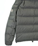MONCLER（モンクレール）ダウンジャケット/ダウンベスト グレー サイズ:1(S位) メンズ/2200730796039