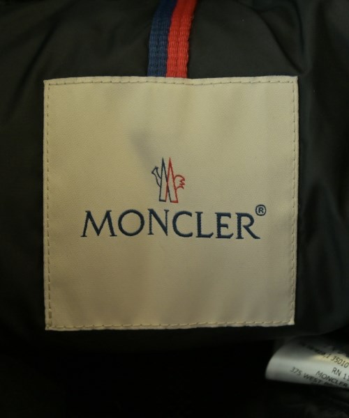 MONCLER（モンクレール）ダウンジャケット/ダウンベスト 黒 サイズ:3(L位) メンズ/2200732915131