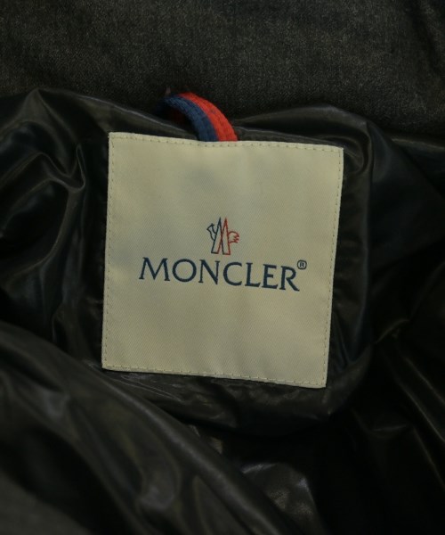 MONCLER（モンクレール）ダウンジャケット/ダウンベスト グレー サイズ:7(XXXL位) メンズ/2200713725032