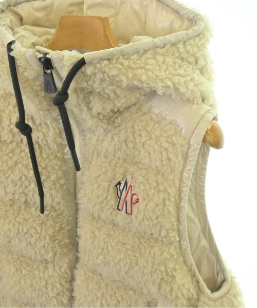 MONCLER GRENOBLE（モンクレールグルノーブル）ダウンジャケット/ダウンベスト ベージュ サイズ:L メンズ/2200724144020