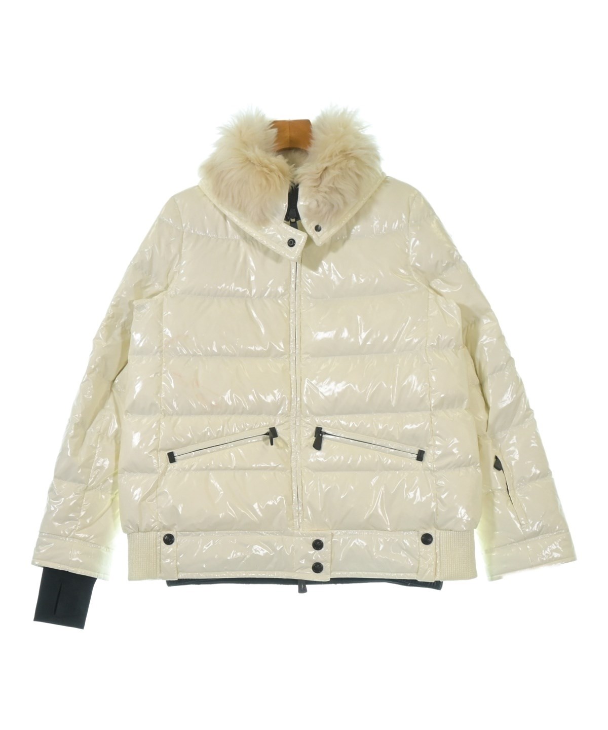 MONCLER GRENOBLE（モンクレールグルノーブル）ダウンジャケット