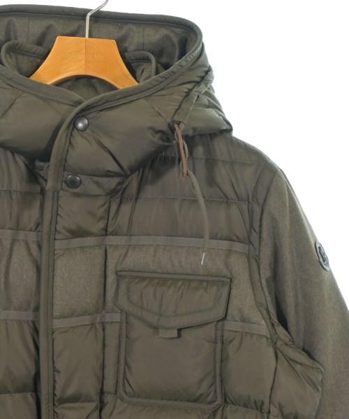 MONCLER（モンクレール）ダウンジャケット/ダウンベスト カーキ サイズ:3(L位) メンズ/2200728428010