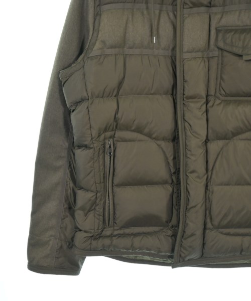 MONCLER（モンクレール）ダウンジャケット/ダウンベスト カーキ サイズ:3(L位) メンズ/2200728428010