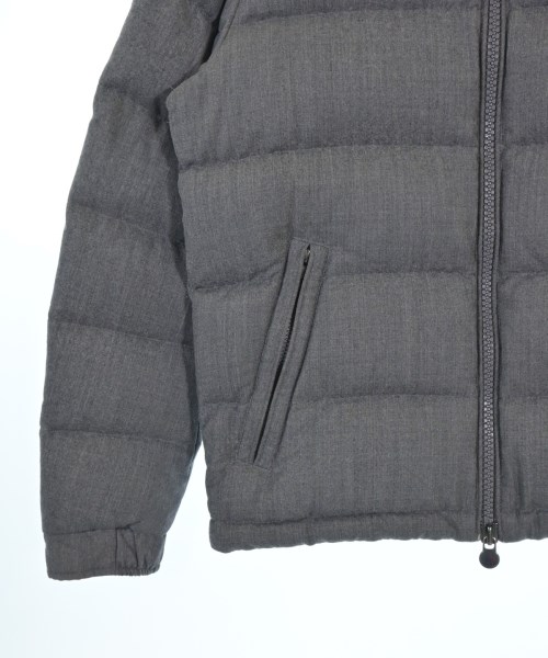 MONCLER（モンクレール）ダウンジャケット/ダウンベスト グレー サイズ:2(M位) メンズ/2200687737024