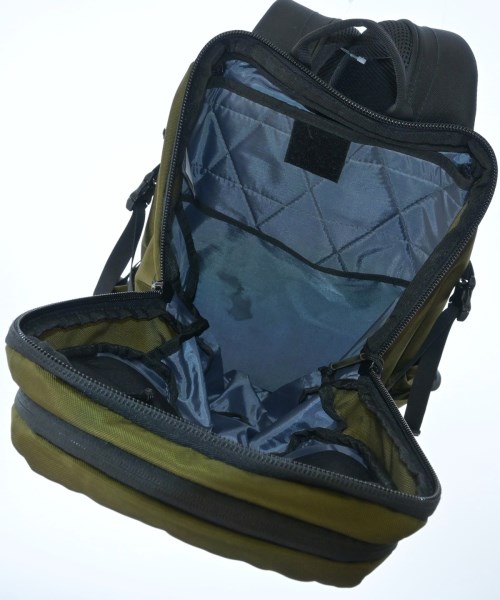 MOUNTAIN HARD WEAR（マウンテンハードウェア）バックパック・リュック カーキ サイズ:- メンズ/2200635426109