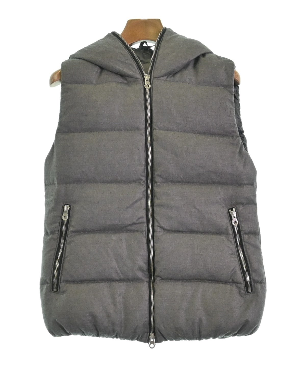 DUVETICA（デュベティカ）ダウンジャケット/ダウンベスト グレー