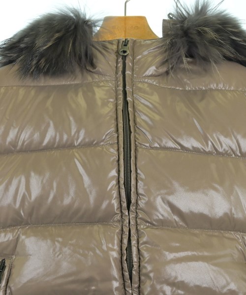 DUVETICA（デュベティカ）ダウンジャケット/ダウンベスト ベージュ サイズ:40(M位) レディース/2200634879029