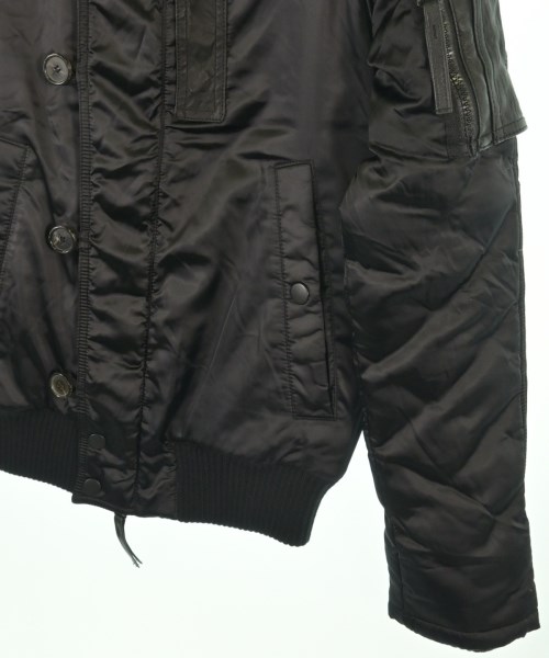 AKM（エーケーエム）ダウンジャケット/ダウンベスト 黒 サイズ:S メンズ/2200611573018