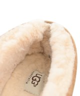 UGG australia（アグオーストラリア）モカシン/デッキシューズ ベージュ サイズ:25cm レディース/2200686051053