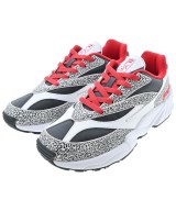 FILA スニーカー