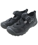 KEEN スニーカー