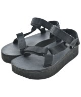 Teva サンダル