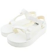 Teva サンダル
