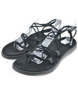 Teva サンダル