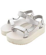 Teva サンダル