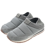 Teva スニーカー