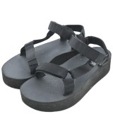 Teva サンダル