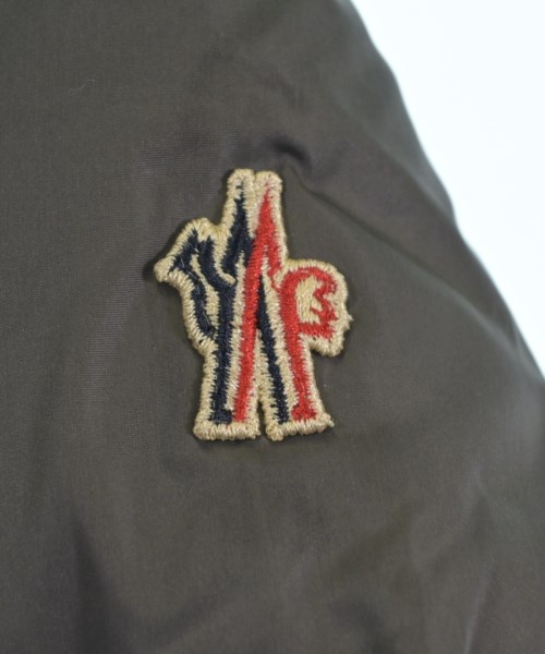 MONCLER GRENOBLE（モンクレールグルノーブル）ダウンジャケット/ダウンベスト グレー サイズ:M メンズ/2200619901028