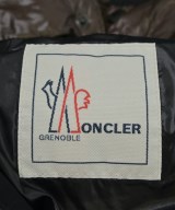 MONCLER GRENOBLE（モンクレールグルノーブル）ダウンジャケット/ダウンベスト グレー サイズ:M メンズ/2200619901028