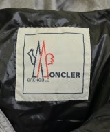 MONCLER GRENOBLE（モンクレールグルノーブル）ダウンジャケット/ダウンベスト グレー サイズ:4(XL位) メンズ/2200663371044